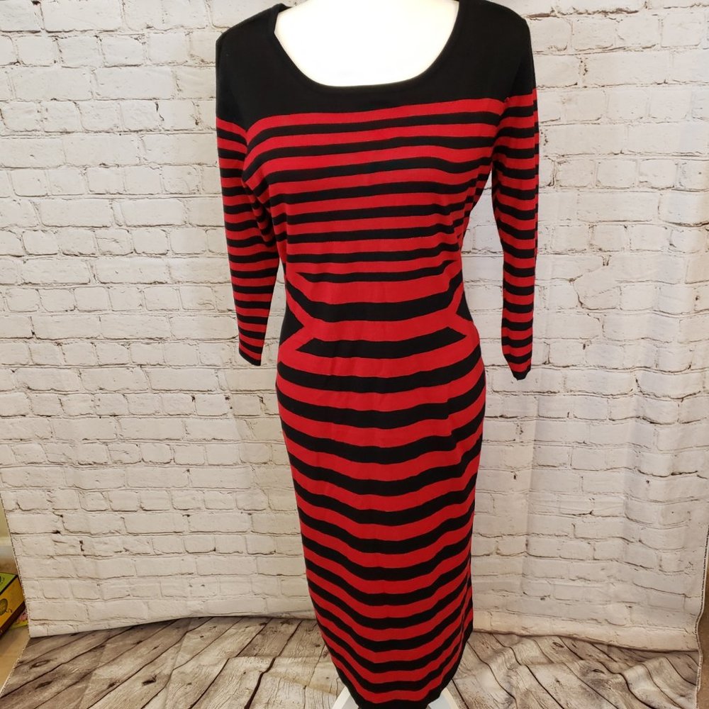 SALE PRICED!!>>BLACK AND RED BODYCON LIGHT SWEATER DRESS SZ L